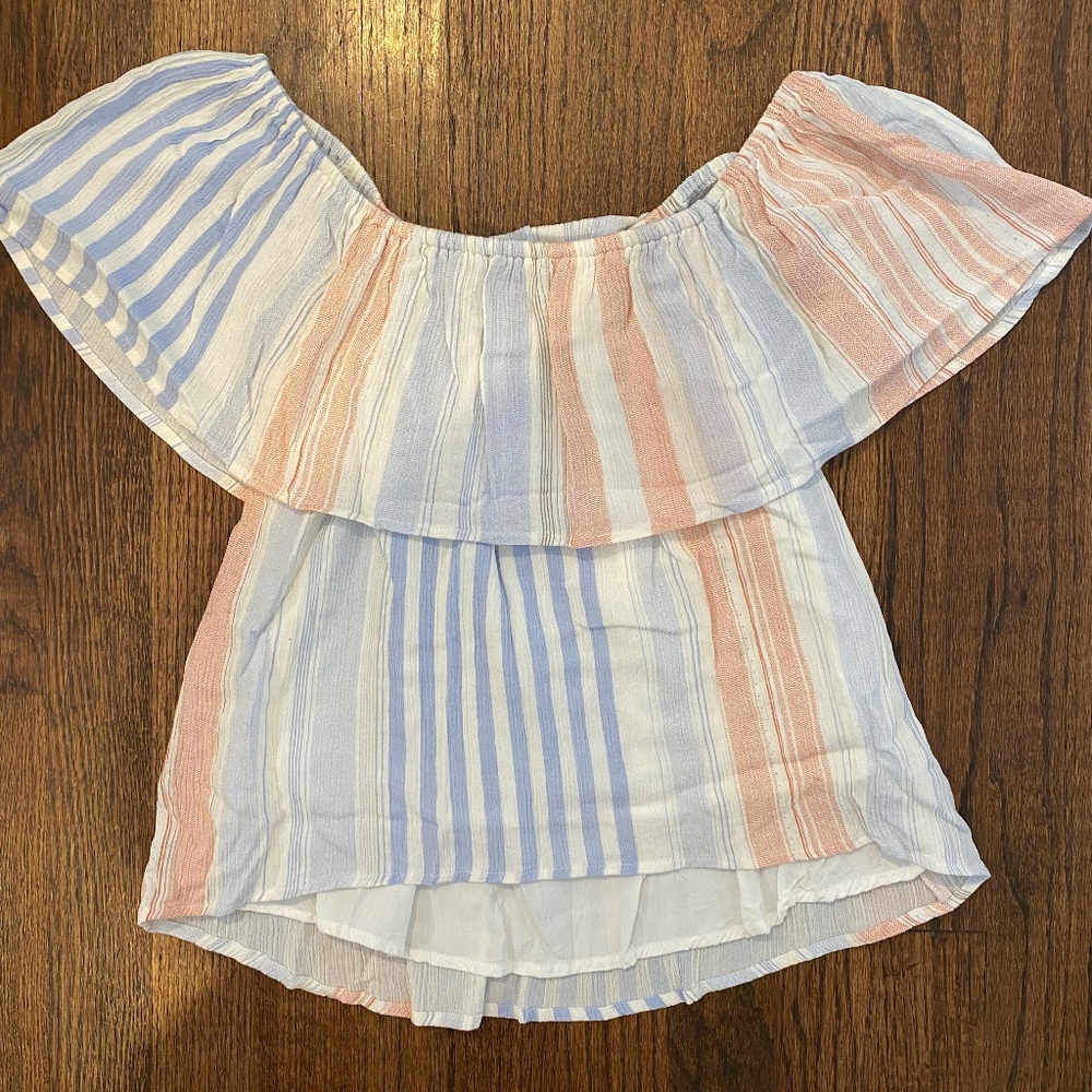 Dainty Hooligan off shoulder top